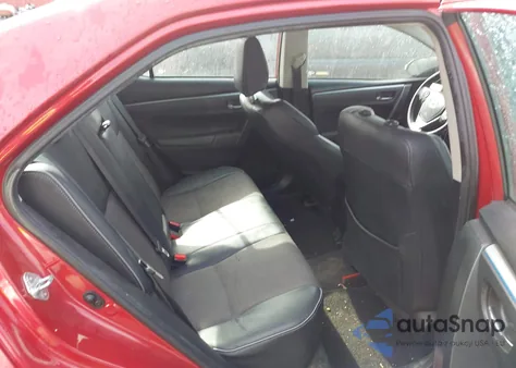 2015 Toyota Corolla S Plus z USA, uszkodzony, nr VIN 5YFBURHE0FP208377